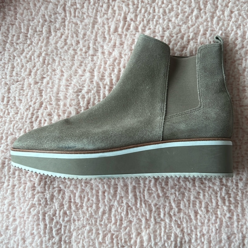 Antonio Melani Brexton Suede Booties 9.5 Wedge Tan Leather